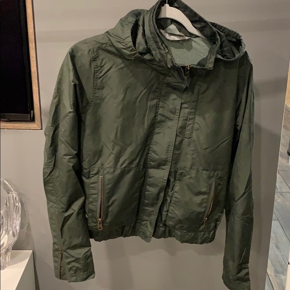Windbreaker - Picture 1 of 3